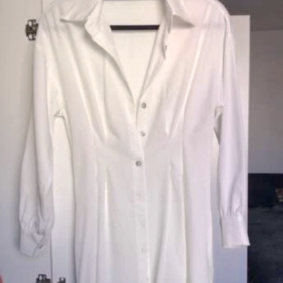 Pretty little thing white button up Shirt dress - Picture 4 of 5